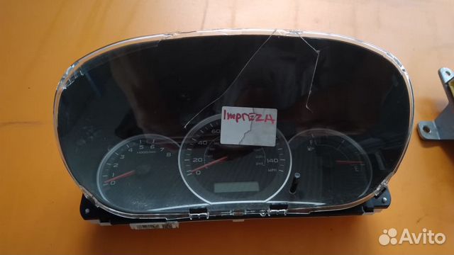 Щиток приборов на Subaru Impreza