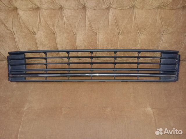 Решетка радиатора Фольксваген Поло с 15 года