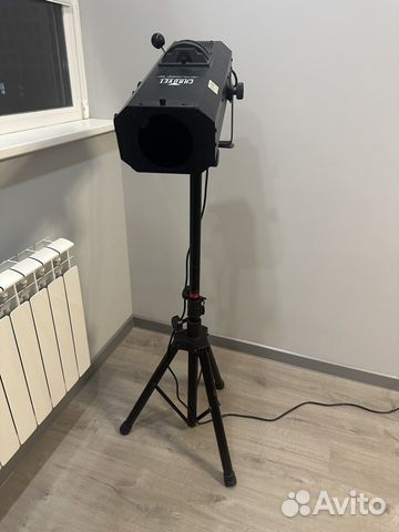 Прожектор Chauvet DJ LED Followspot 75ST DMX