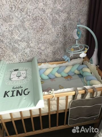 Пеленальная доска на кроватку