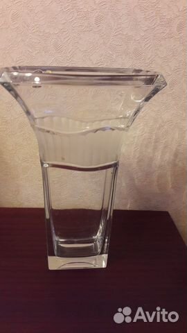 Вазы для цветов хрустальные и деревянные