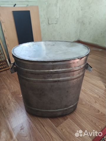 Бачок из нержавейки с крышкой