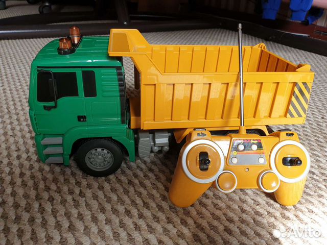 Грузовик самосвал на радиоуправлении