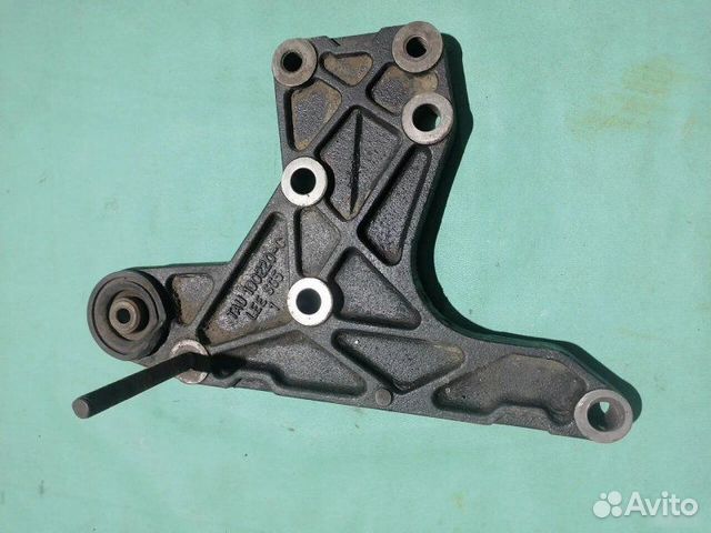 Кронштейн крепления раздатки Land Rover Freelander