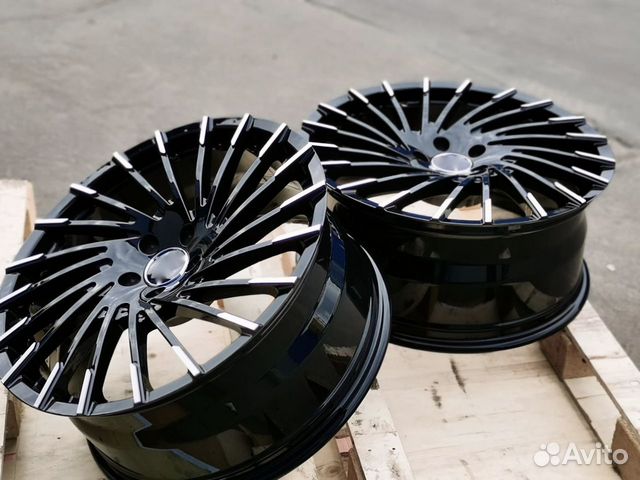 Кованые диски GT Forged R22 на Cadillac Escalade