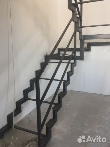 Лестница металлическая / Лестница в дом