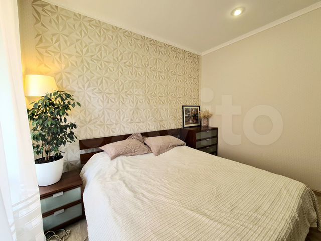 4-к. квартира, 180 м², 2/4 эт.