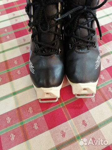 Лыжные ботинки