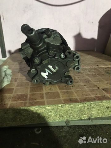 Насос гидроусилителя на мерседес ML 164