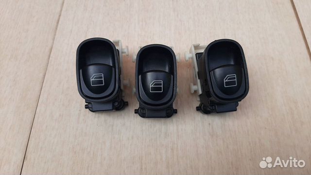 Кнопка стеклоподъемника Mercedes-Benz C-Class W203