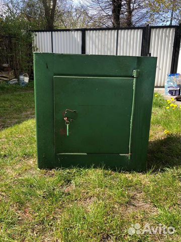 Сейф металлический