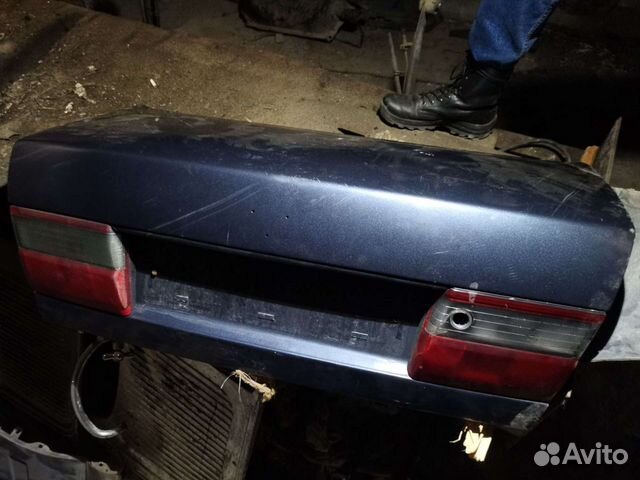 Крышка багажника Toyota carina e