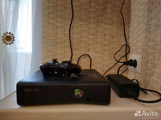 Xbox 360S 500gb + 90 игр