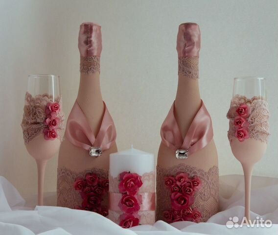 Свадебное шампанское и бокалы