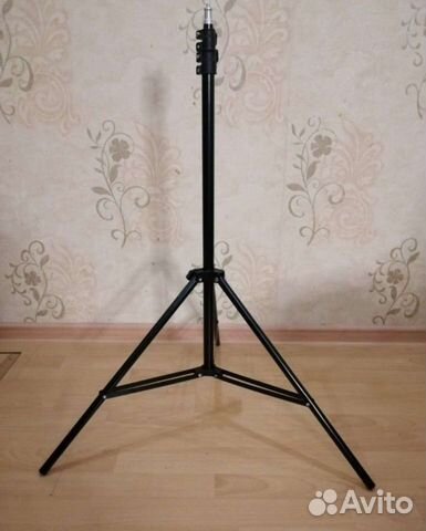 Тринога штатив