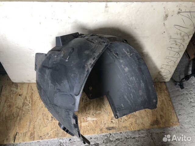 Подкрылок передний правый opel astra H