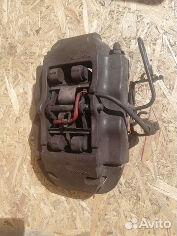 Суппорт задний правый Volkswagen Touareg