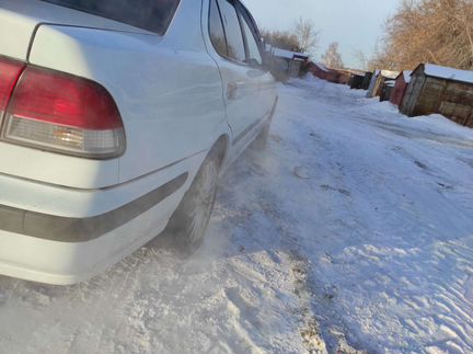 Nissan Sunny, 2001