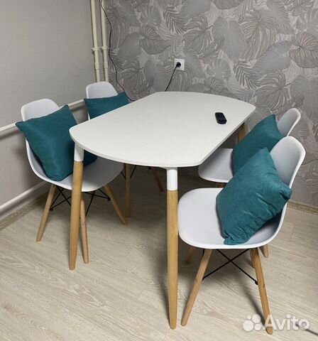 Комплект стульев. 4 шт. Новые