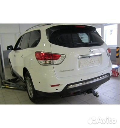 Фаркоп (тсу) на Nissan Pathfinder R52 2014