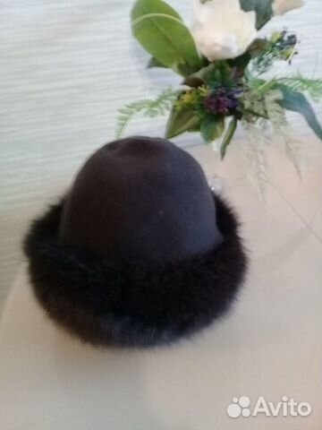 Женская зимняя шапка