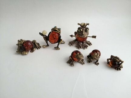 Лягушка бронза с янтарем