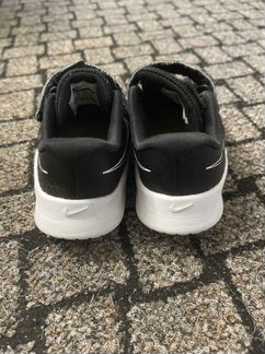 Кроссовки nike 23,5