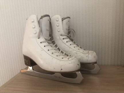 Фигурные коньки risport 215