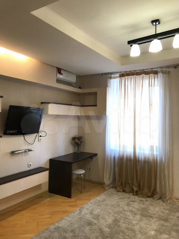 2-к. квартира, 52 м², 3/3 эт.