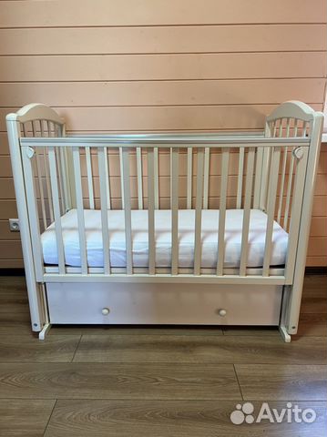 Комплект детская кроватка с маятником, матрас, кпб