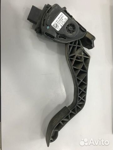 Педаль газа на Peugeot 207 2008 г