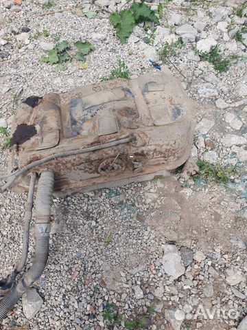 Топливный бак на хундай сонату 1996г