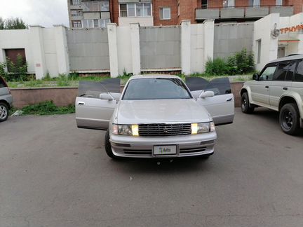 Toyota Crown, 1995