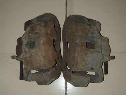 Суппорт тормозной передний Mitsubishi Airtrek cu2w