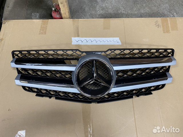 Решетка радиатора Мерседес GLK X204 до Рестайлинг
