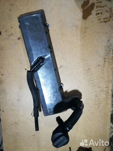 Клапанная крышка мерседес Вито Vito,2,3 v-class