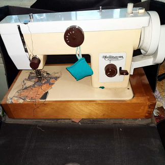 Швейная машина Чайка 134