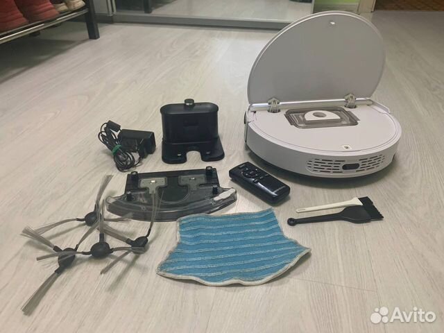 Робот пылесос Redmond