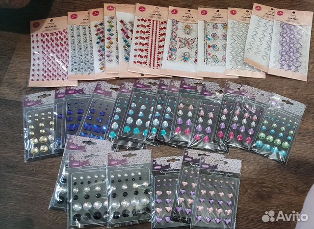 Стразы декоративные (для украшения, самоклеящиеся)