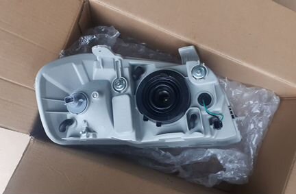 Фара Chevrolet Aveo T250 седан левая