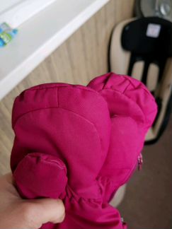 Шапка-шлем и варежки reima