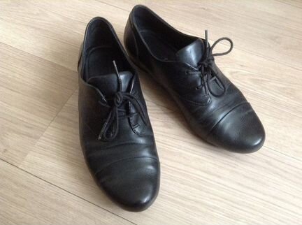 Новые туфли ecco 36 размер черные лодочки классика