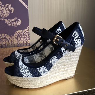 Босоножки на танкетке Louis Vuitton. Оригинал