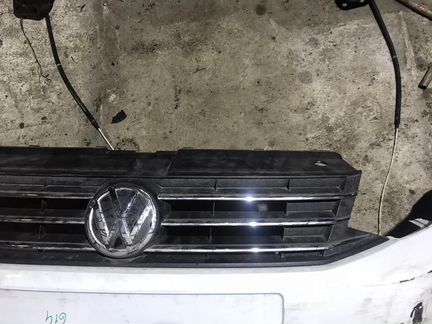 Решетка радиатора на Volkswagen Polo поло седан с