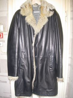 Кожанная куртка с мехом волка
