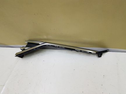 Накладка бампера передняя левая Volkswagen Touareg