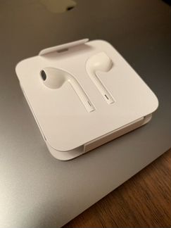 Наушники Apple EarPods (Lightning) белый оригинал