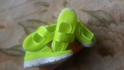 Спортивные тапочки