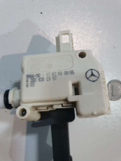 Замок лючка бензобака на Мерседес w211