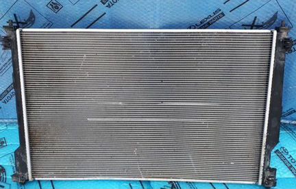 Toyota Camry V70 Радиатор охлаждения